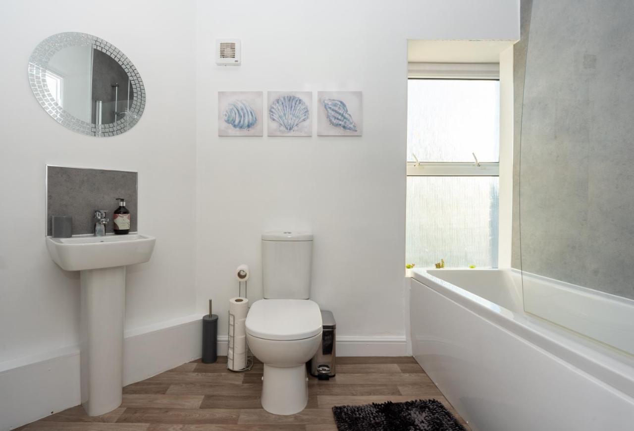 Sea Views Modern Two Bedroom Apartment Lowestoft Exterior photo